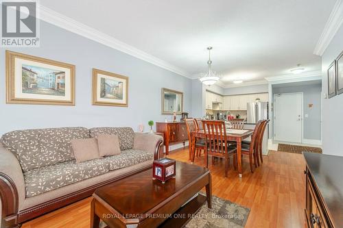 210 - 9451 Jane Street, Vaughan, ON - Indoor Photo Showing Living Room