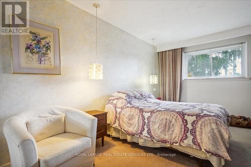 606 Abana Road, Mississauga, ON - Indoor Photo Showing Bedroom