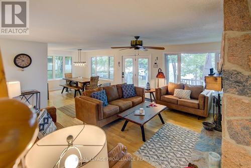 346 North Shore Road, Rideau Lakes, ON - Indoor Photo Showing Living Room