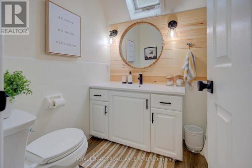 346 North Shore Road, Rideau Lakes, ON - Indoor Photo Showing Bathroom