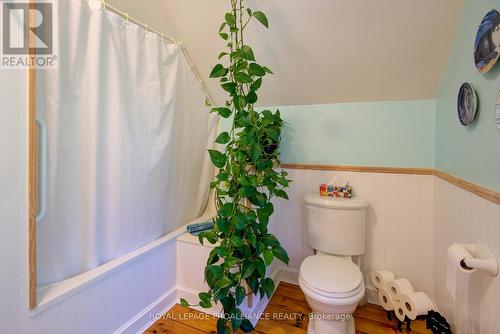 2216 Althorpe Road, Tay Valley, ON - Indoor Photo Showing Bathroom