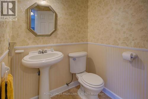 2216 Althorpe Road, Tay Valley, ON - Indoor Photo Showing Bathroom