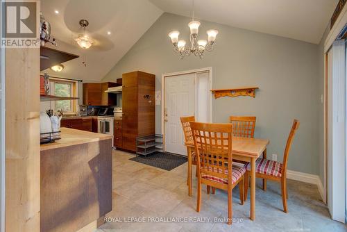 224 Island Drive Lane, South Frontenac, ON - Indoor Photo Showing Dining Room