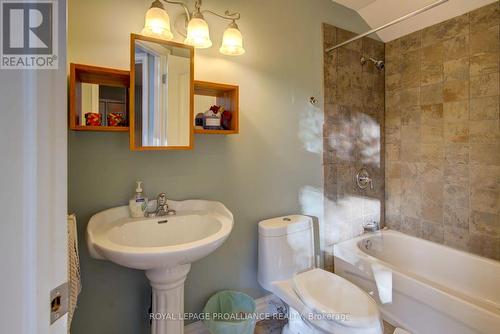 224 Island Drive Lane, South Frontenac, ON - Indoor Photo Showing Bathroom