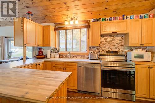 6868 Smith Lane, South Frontenac, ON - Indoor Photo Showing Kitchen