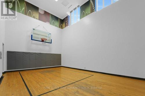 1122 - 18 Mondeo Drive, Toronto, ON - Indoor Photo Showing Other Room