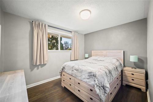 657 Prince Rupert Avenue, Winnipeg, MB - Indoor Photo Showing Bedroom