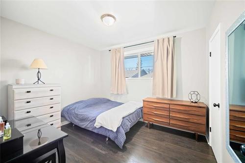 657 Prince Rupert Avenue, Winnipeg, MB - Indoor Photo Showing Bedroom