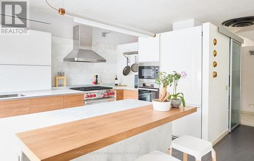 31 Governors Road, Toronto, ON - Indoor Photo Showing Kitchen