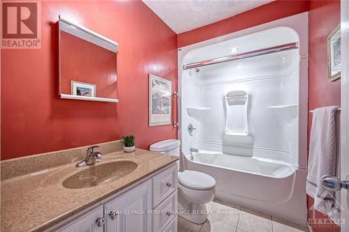 68 Ramsgate, Ottawa, ON - Indoor Photo Showing Bathroom