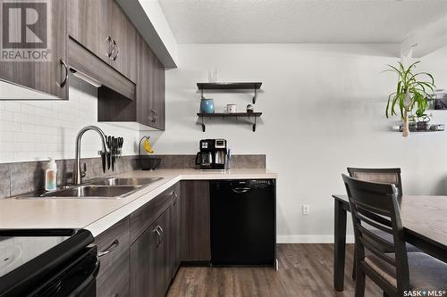 86 5230 Aerodrome Road, Regina, SK - Indoor Photo Showing Kitchen With Double Sink