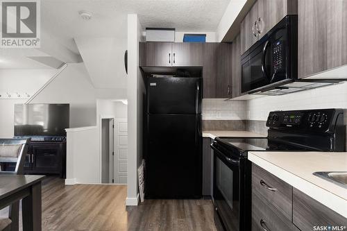 86 5230 Aerodrome Road, Regina, SK - Indoor Photo Showing Kitchen