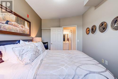 414 - 15450 Yonge Street, Aurora, ON - Indoor Photo Showing Bedroom