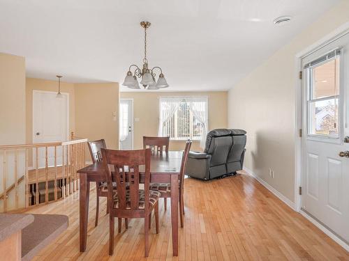 Dining room - 75 Rue Du Chef-Claude-Sioui, Wendake, QC - Indoor Photo Showing Dining Room