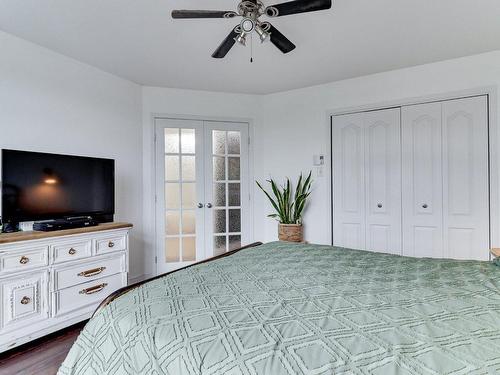 Chambre Ã  coucher principale - 302-7470 Rue De Jouvence, Terrebonne (La Plaine), QC - Indoor Photo Showing Bedroom