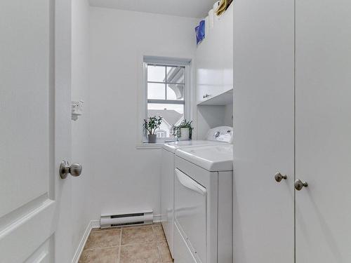 Salle de lavage - 302-7470 Rue De Jouvence, Terrebonne (La Plaine), QC - Indoor Photo Showing Laundry Room