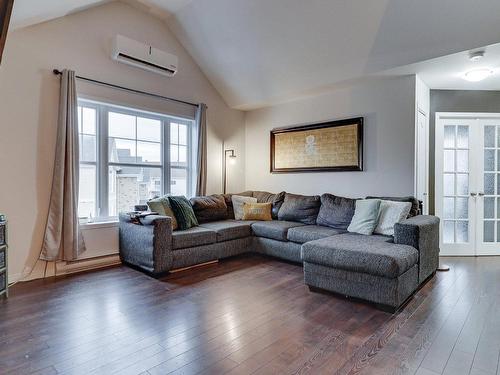 Salon - 302-7470 Rue De Jouvence, Terrebonne (La Plaine), QC - Indoor Photo Showing Living Room