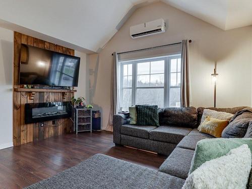 Salon - 302-7470 Rue De Jouvence, Terrebonne (La Plaine), QC - Indoor Photo Showing Living Room