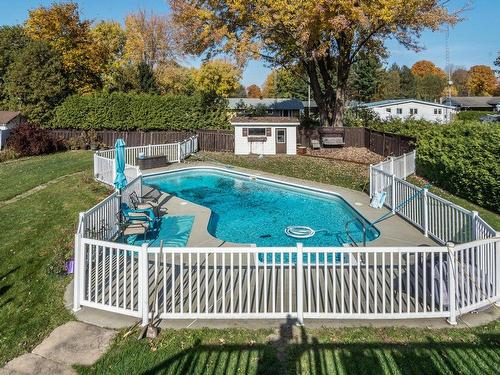 Piscine - 66 Rue Moreau, Bedford - Ville, QC - Outdoor With In Ground Pool With Backyard