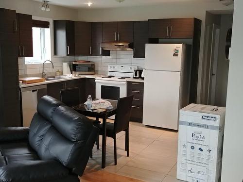 Cuisine - 235  - 237A Rue St-Georges, Saint-Jean-Sur-Richelieu, QC - Indoor Photo Showing Kitchen With Double Sink