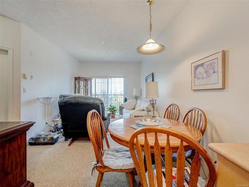 410-10030 Resthaven Dr, Sidney, BC - Indoor Photo Showing Dining Room