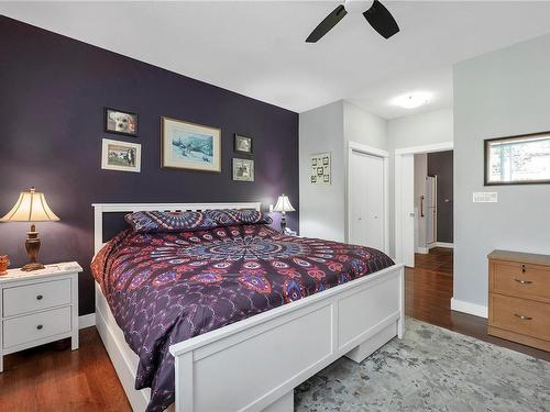 16-3647 Vermont Pl, Campbell River, BC - Indoor Photo Showing Bedroom