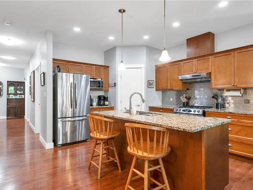 16-3647 Vermont Pl, Campbell River, BC - Indoor Photo Showing Kitchen