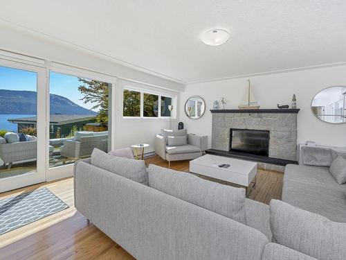 871 Cherry Point Rd, Cobble Hill, BC 