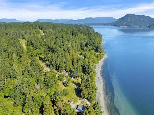 871 Cherry Point Rd, Cobble Hill, BC 