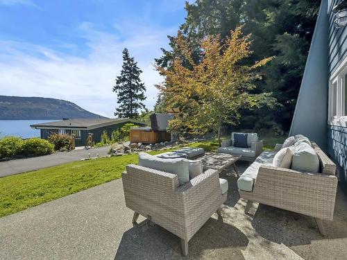 871 Cherry Point Rd, Cobble Hill, BC 