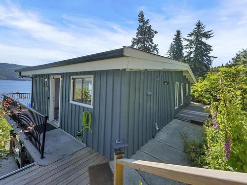 871 Cherry Point Rd, Cobble Hill, BC 