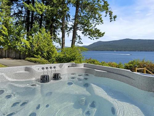 871 Cherry Point Rd, Cobble Hill, BC 