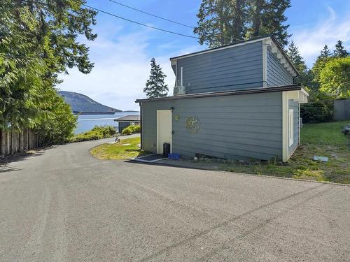 871 Cherry Point Rd, Cobble Hill, BC 