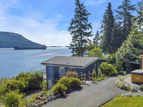 871 Cherry Point Rd, Cobble Hill, BC 