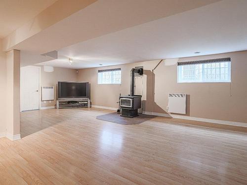 Salle familiale - 16 Rue Duquette, Repentigny (Repentigny), QC - Indoor