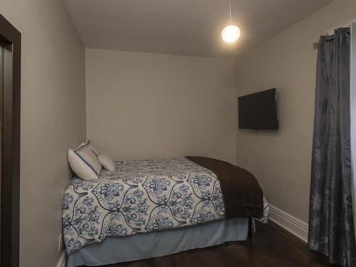 347 Mckellar St N, Thunder Bay, ON - Indoor Photo Showing Bedroom