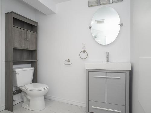 347 Mckellar St N, Thunder Bay, ON - Indoor Photo Showing Bathroom