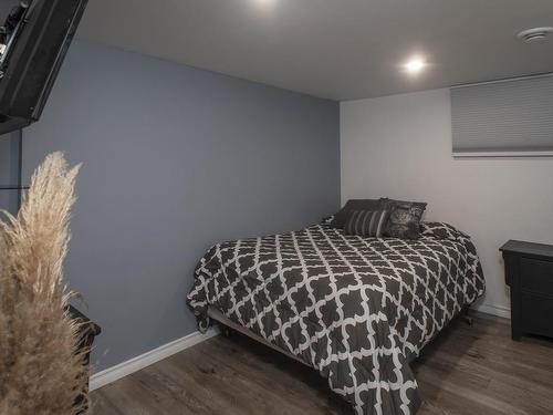 347 Mckellar St N, Thunder Bay, ON - Indoor Photo Showing Bedroom