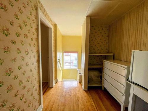 18 Ross Avenue, Marathon, ON - Indoor Photo Showing Bathroom