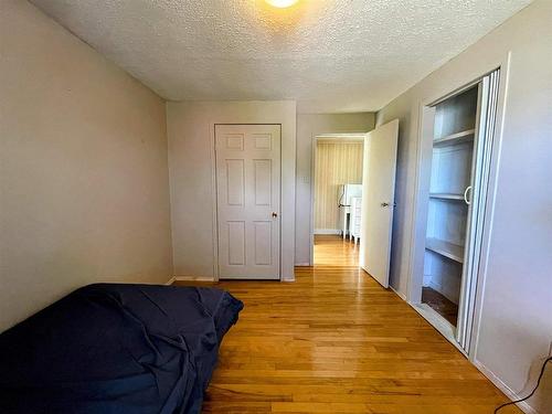 18 Ross Avenue, Marathon, ON - Indoor Photo Showing Bedroom