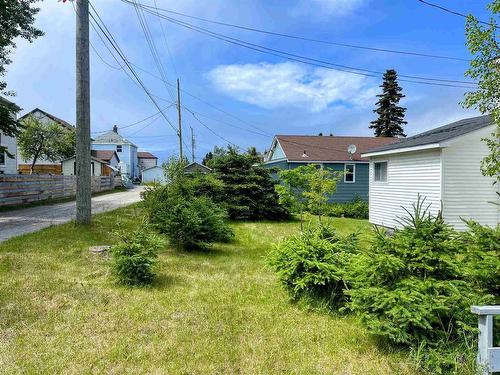 18 Ross Avenue, Marathon, ON - Indoor Photo Showing Other Room