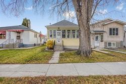 365 Rutland ST  Winnipeg, MB R3J 1Y2