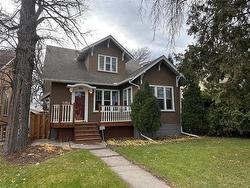 104 Matheson AVE  Winnipeg, MB R2W 0C2