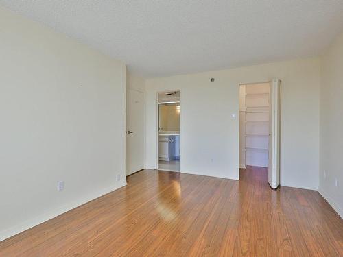 Master bedroom - 204-500 Place Juge-Desnoyers, Laval (Pont-Viau), QC - Indoor Photo Showing Other Room