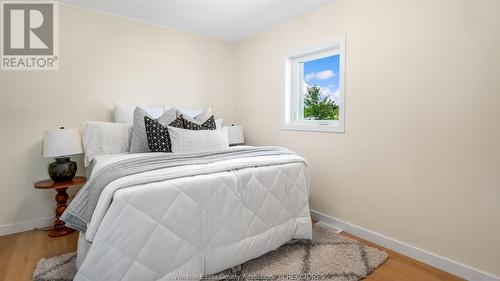 566 Texas, Amherstburg, ON - Indoor Photo Showing Bedroom