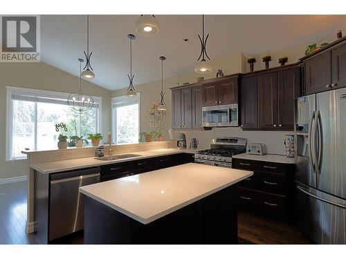 1615 Cheakamus Drive, Kamloops, BC - Indoor Photo Showing Kitchen With Double Sink