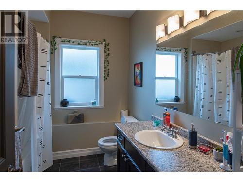 1615 Cheakamus Drive, Kamloops, BC - Indoor Photo Showing Bathroom