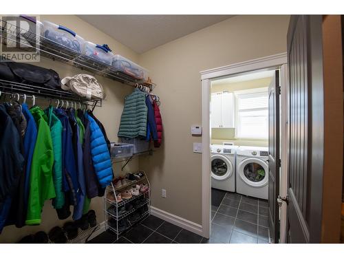 1615 Cheakamus Drive, Kamloops, BC - Indoor Photo Showing Laundry Room