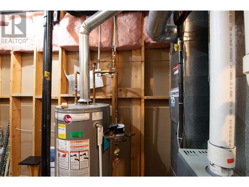 1615 Cheakamus Drive, Kamloops, BC - Indoor Photo Showing Basement