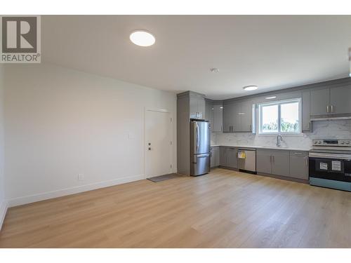 1724 Treffry Place, Summerland, BC - Indoor Photo Showing Kitchen